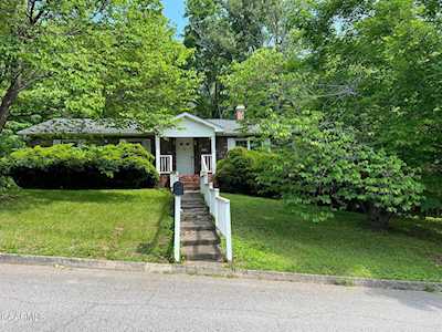 226 Tusculum Dr Oak Ridge, TN 37830