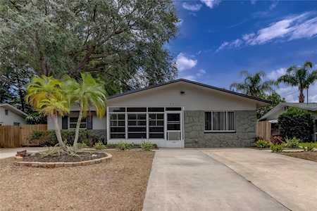 2071 Pinehurst Dr Clearwater, FL 33763
