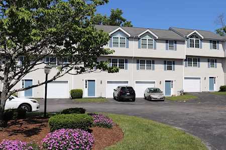 985 Trapelo Rd #10 Waltham, MA 02452