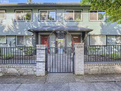 9333 N Lombard ST #17 Portland, OR 97203