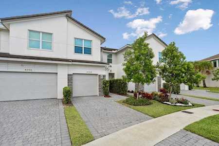 4394 Veleiros Avenue Deerfield Beach, FL 33064