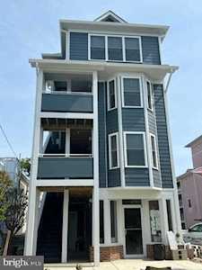 4114 3rd St #2 North Beach, MD 20714