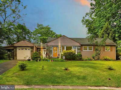 612 Beechwood Rd Willow Grove, PA 19090