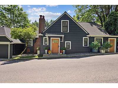 2836 NW Santanita TER Portland, OR 97210