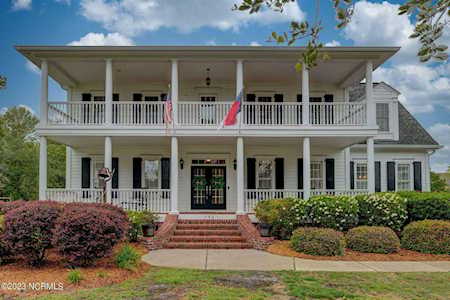 105 Low Country Court Hampstead, NC 28443