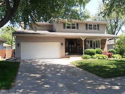 9307 Wildwood Dr Highland, IN 46322
