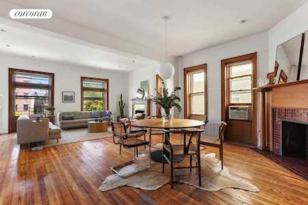275 Clinton Ave #34 Brooklyn, NY 11205
