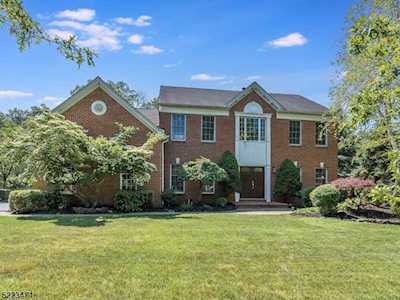 76 Kim Ln Washington Twp., NJ 07853