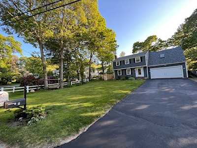 5 Robinwood Rd Wareham, MA 02532