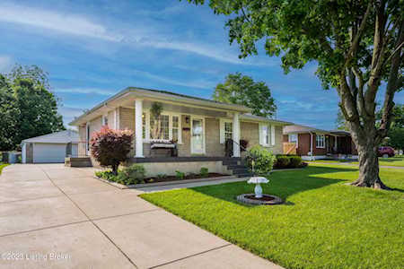 5903 Dellrose Dr Louisville, KY 40258