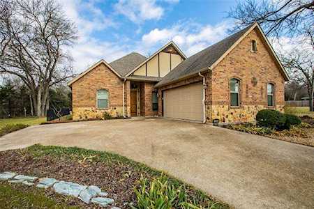 3002 Tenison Drive Ennis, TX 75119