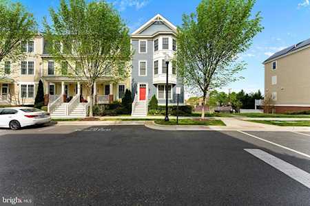 1328 Van Valkenburgh Ln Alexandria, VA 22301