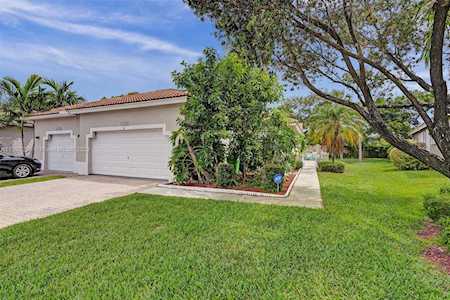 2410 Aragon Blvd #3 Sunrise, FL 33322
