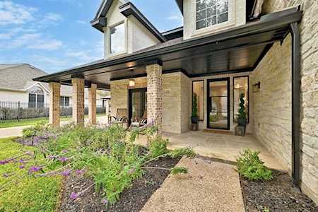 104 Hazeltine DR Georgetown, TX 78628