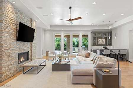 11 Misty Peaks Ct Las Vegas, NV 89135