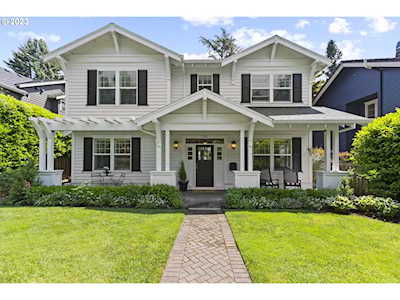 735 7th ST Lake Oswego, OR 97034