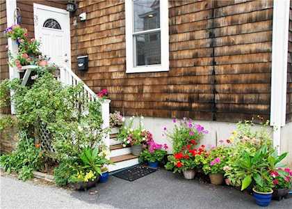 35 Wellington Ave Newport, RI 02840