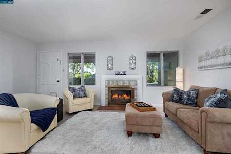 124 Cynthia Dr Pleasant Hill, CA 94523