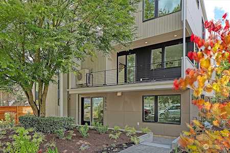 3535 Densmore Ave N Seattle, WA 98103