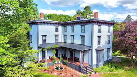 133 Spring St East Greenwich, RI 02818