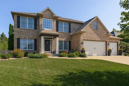 4 Weaver Ct Bloomington, IL 61704