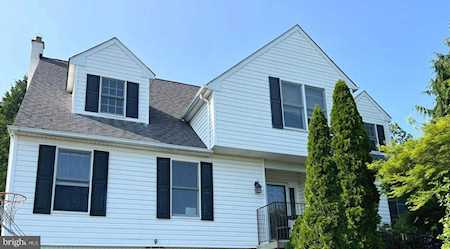 79 Hellberg Ave Chalfont, PA 18914