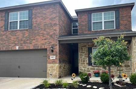 4821 Beaver Creek Avenue Denton, TX 76207