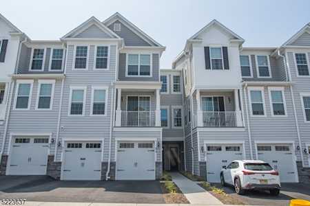 94 Aspen Dr Cedar Grove Twp., NJ 07009
