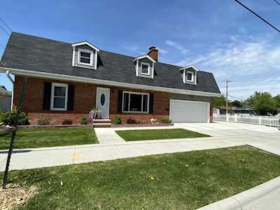 810 S Chestnut Ave Green Bay, City of Green Bay, WI 54304-2706