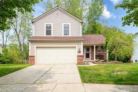 1571 Marshbank Ct Pontiac, MI 48340