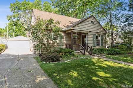 3907 Robina Ave Berkley, MI 48072
