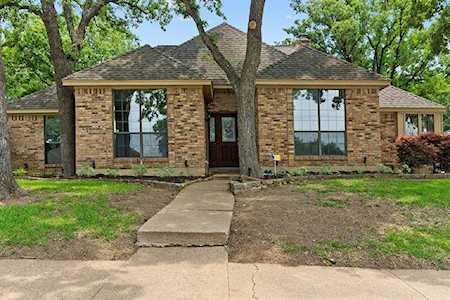 4007 Falcon Lake Drive Arlington, TX 76016