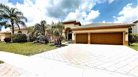 2944 Fontana Place Royal Palm Beach, FL 33411