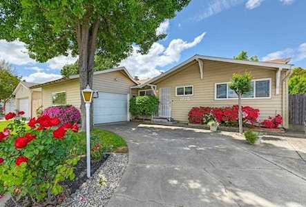 1450 Oakhurst Way Sacramento, CA 95822