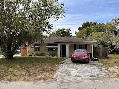 6520 Old Main St New Port Richey, FL 34653