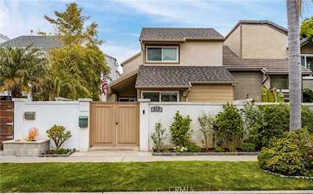 513 15th Street St Huntington Beach, CA 92648