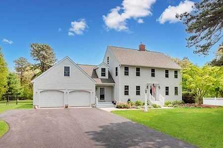42 Bullivant Farm Rd Marion, MA 02738