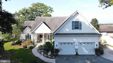 156 N Ronks Rd Ronks, PA 17572