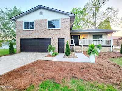 1429 Glenwood Dr Maryville, TN 37803