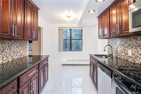 37 Summit Avenue #2G Port Chester, NY 10573