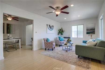 4037 E 7th St Long Beach, CA 90804