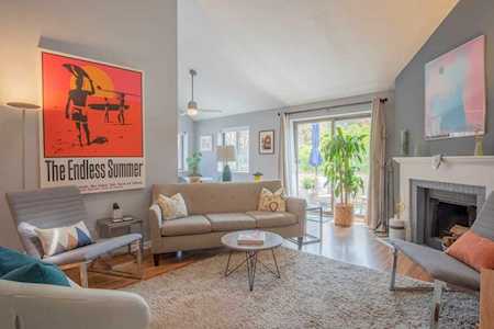9 Barton Square #201 Salem, MA 01970