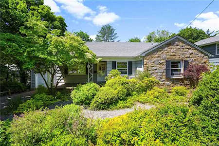 17 Calumet Avenue Hastings-On-Hudson, NY 10706
