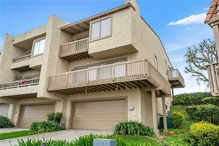 25 Hilltop Circle Rancho Palos Verdes, CA 90275