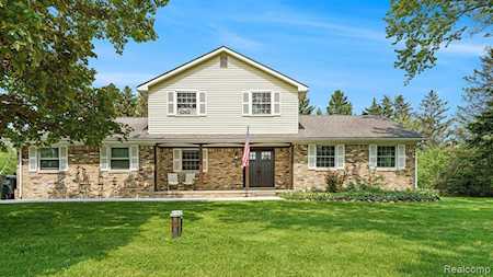 10435 Villa Dr Brighton Twp, MI 48114
