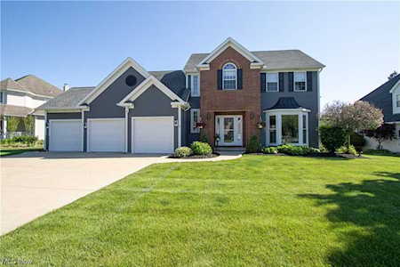 14800 Stillbrooke Dr Strongsville, OH 44136