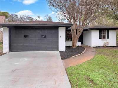 439 Shorewood Drive Duncanville, TX 75116