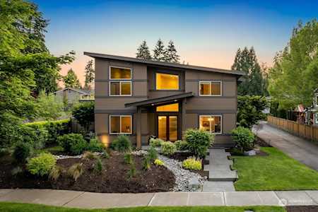 1047 5th St Kirkland, WA 98033