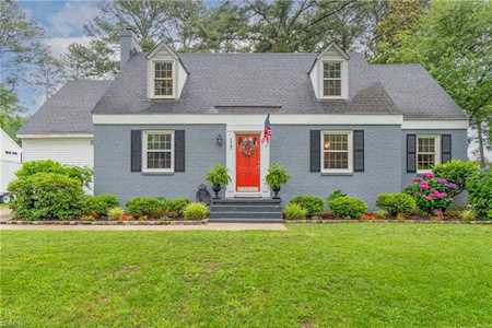 117 Causeway Dr Chesapeake, VA 23322