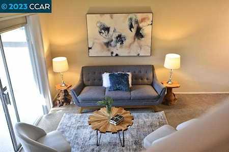 5473 Roundtree Pl #Apt B Concord, CA 94521-3959